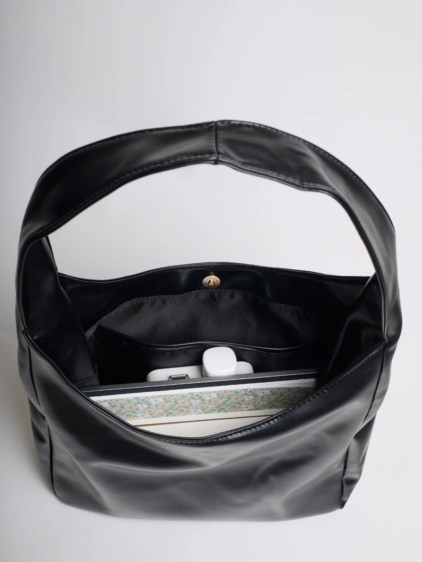 SOFIA - The Retro-Chic Shoulder Bag