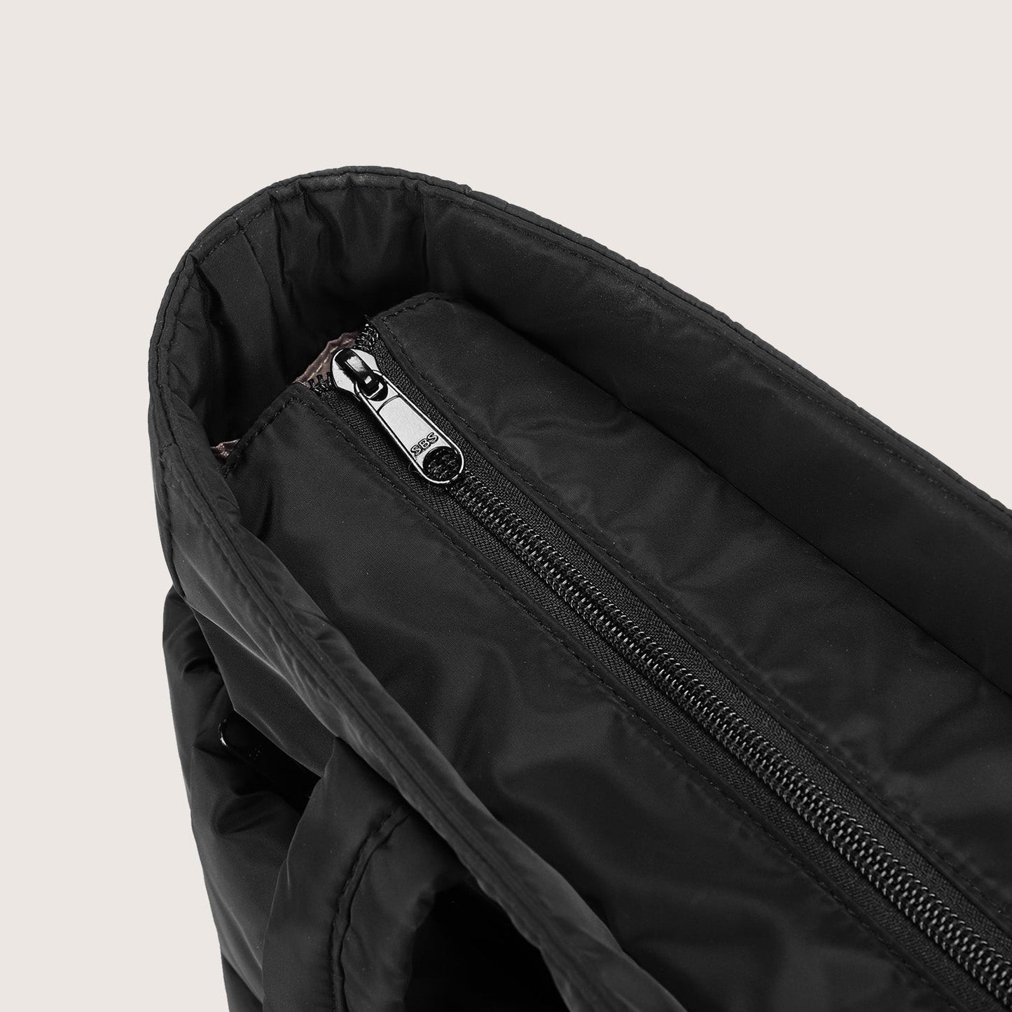 20L Puffy Tote Bag med 15,6" laptoprom