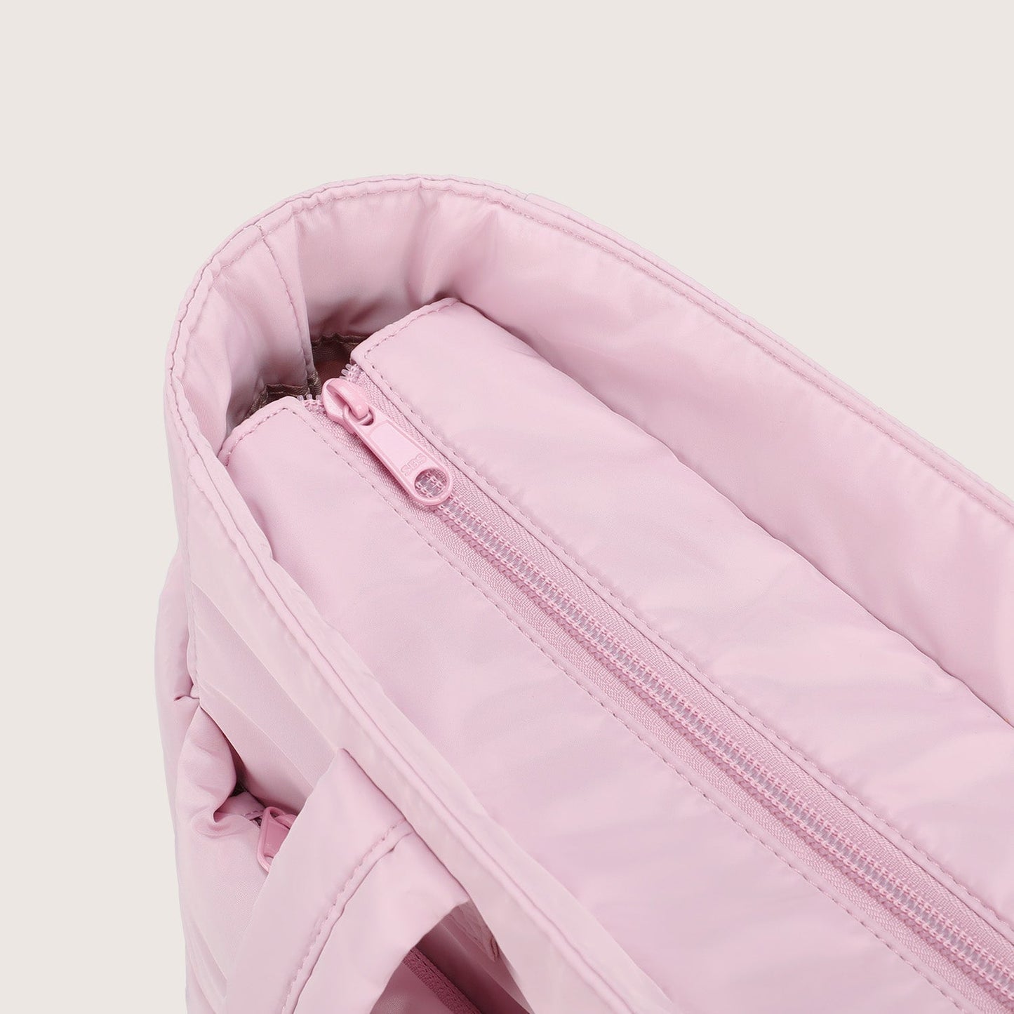 20L Puffy Tote Bag med 15,6" laptoprom