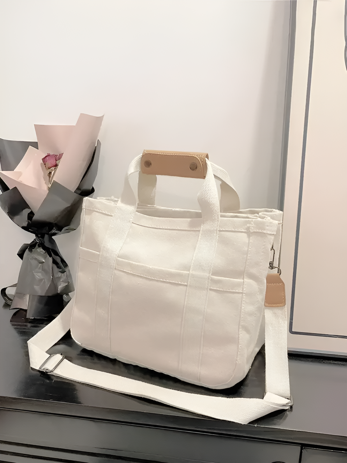 UrbanTote Pro – Canvas Shoulder Bag