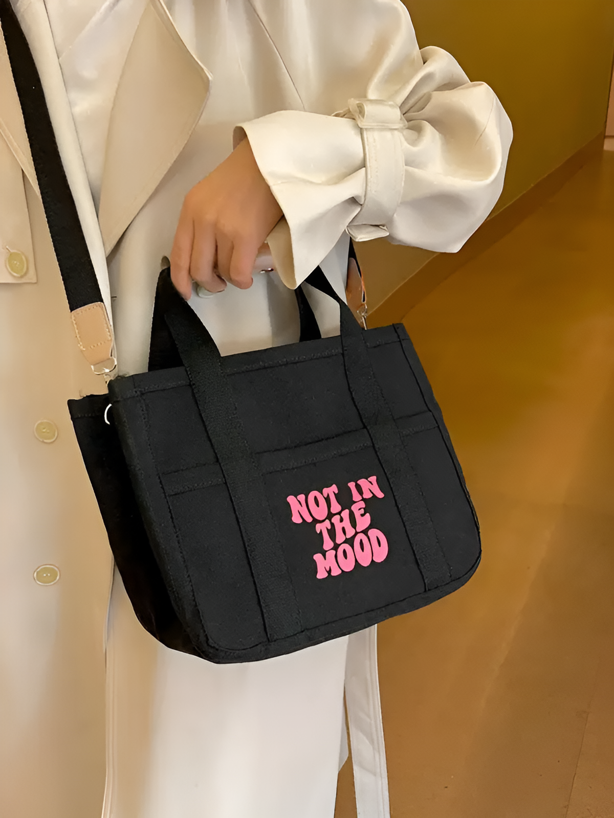 UrbanTote Pro – Canvas Shoulder Bag
