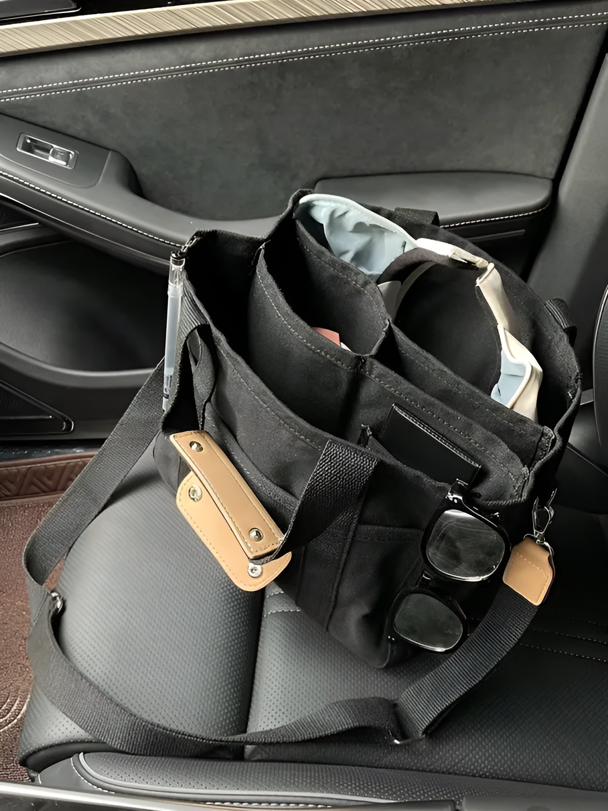 UrbanTote Pro – Canvas Shoulder Bag